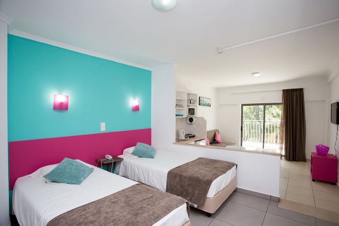 Imagen de la habitación del Aparthotel Bayside Salgados. Foto 2