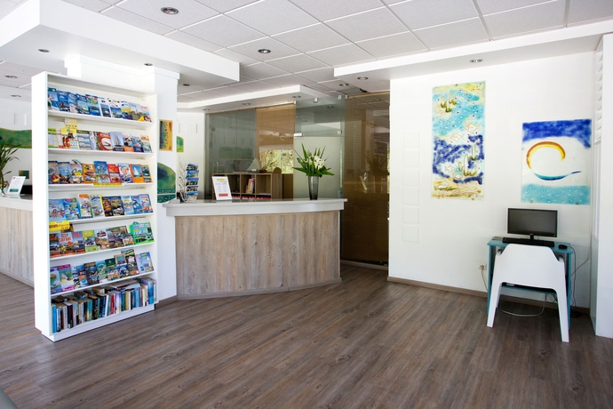 Imagen de los interiores del Aparthotel Bayside Salgados. Foto 15