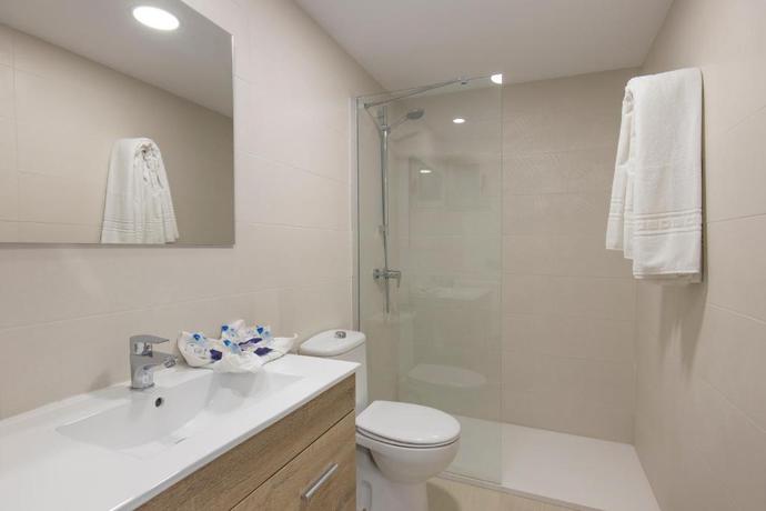 Imagen de la habitación del Aparthotel Bcl Levante Lux. Foto 7
