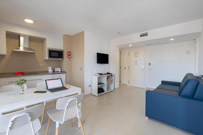 Imagen de la habitación del Aparthotel Bcl Levante Lux. Foto 11