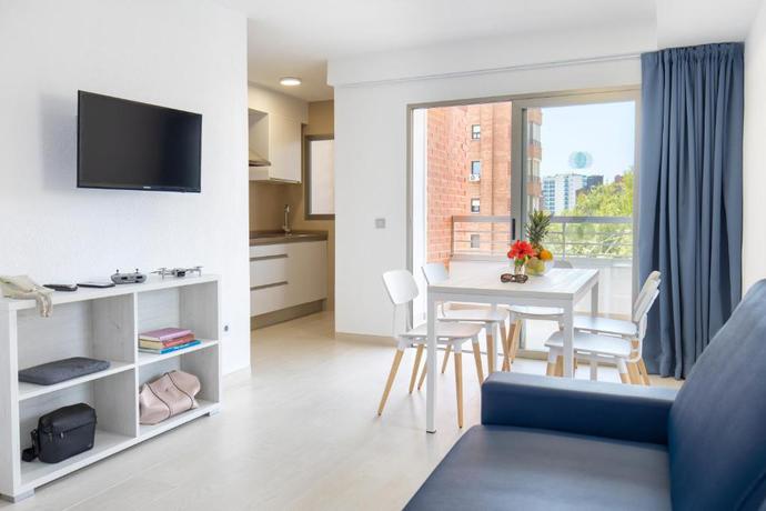 Imagen de la habitación del Aparthotel Bcl Levante Lux. Foto 15