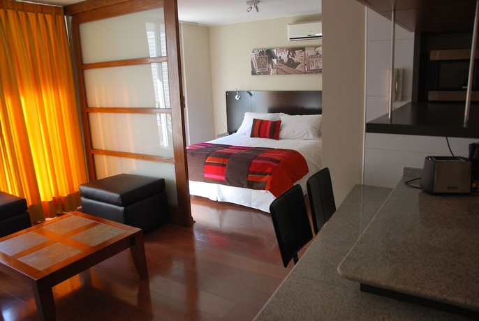 Imagen de la habitación del Aparthotel Bellavista Travel Suites. Foto 5