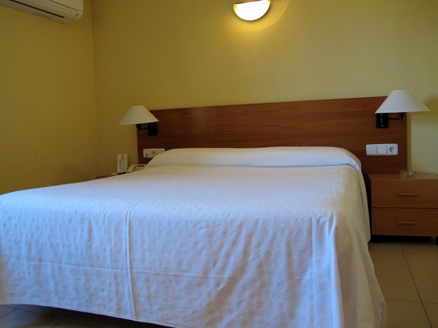 Imagen de la habitación del Aparthotel Bertran. Foto 7