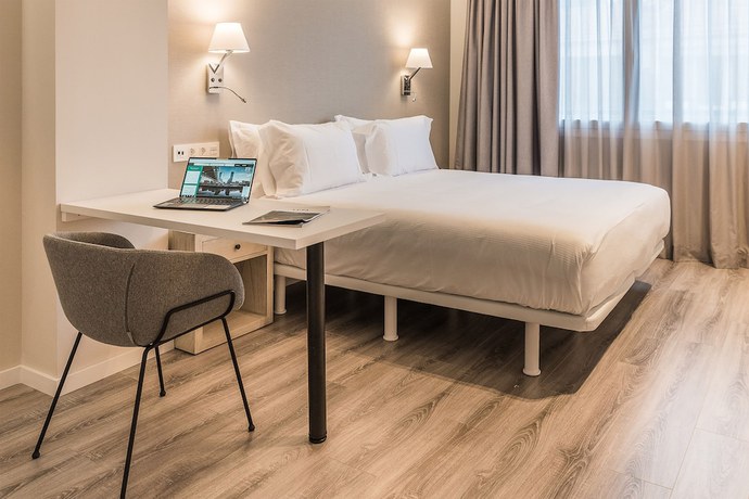Imagen de la habitación del Aparthotel Bilbao City Center By Abba Suites. Foto 14