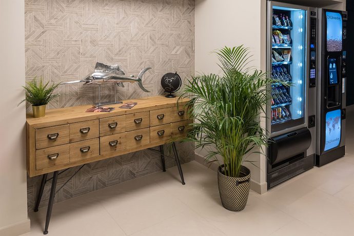 Imagen de los interiores del Aparthotel Bilbao City Center By Abba Suites. Foto 19