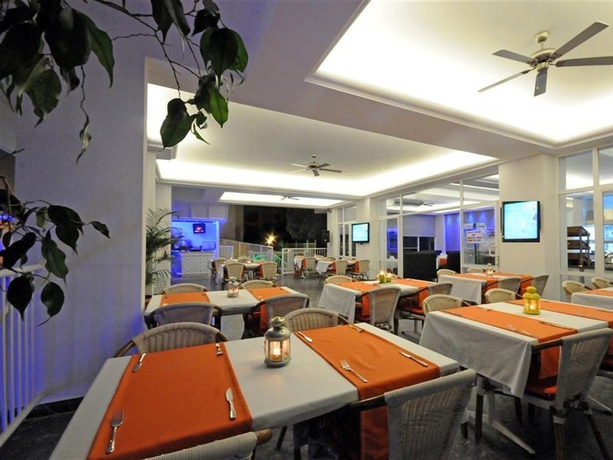 Imagen general del Aparthotel Blue Palace Hotel and Family. Foto 9