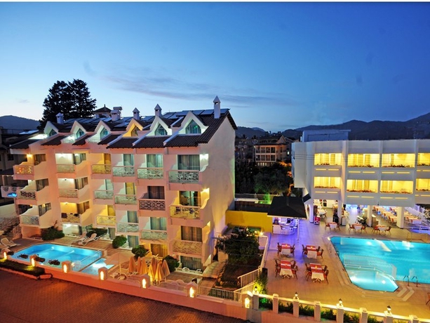 Imagen general del Aparthotel Blue Palace Hotel and Family. Foto 10