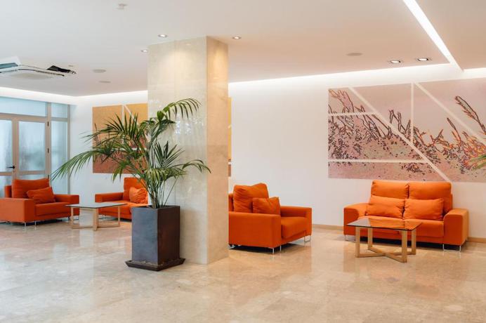 Imagen de los interiores del Aparthotel Bluesea Salina. Foto 11