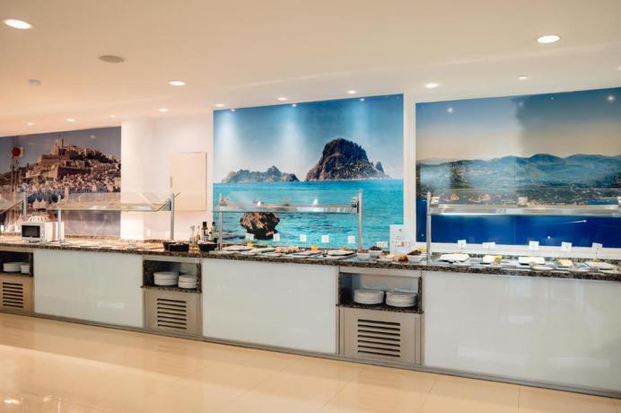 Imagen del bar/restaurante del Aparthotel Bluesea Salina. Foto 3