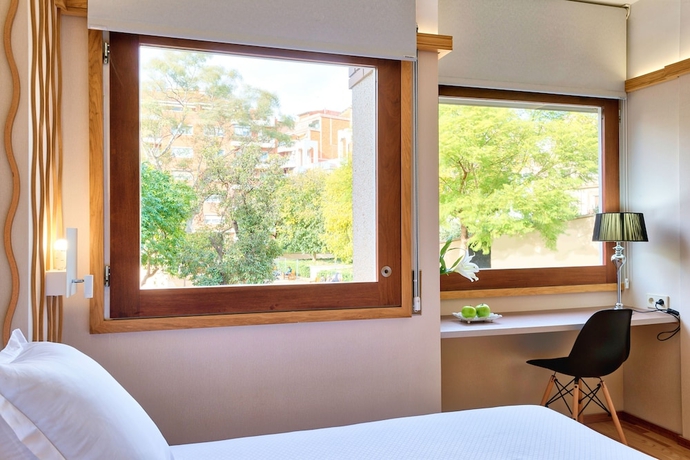 Imagen de la habitación del Aparthotel Bonanova Suite Hotel. Foto 7