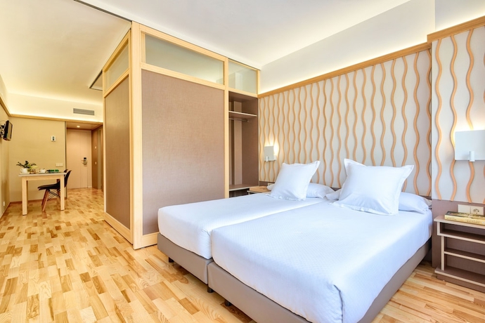 Imagen de la habitación del Aparthotel Bonanova Suite Hotel. Foto 14