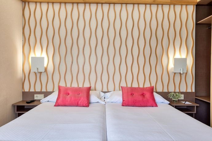 Imagen de la habitación del Aparthotel Bonanova Suite Hotel. Foto 15