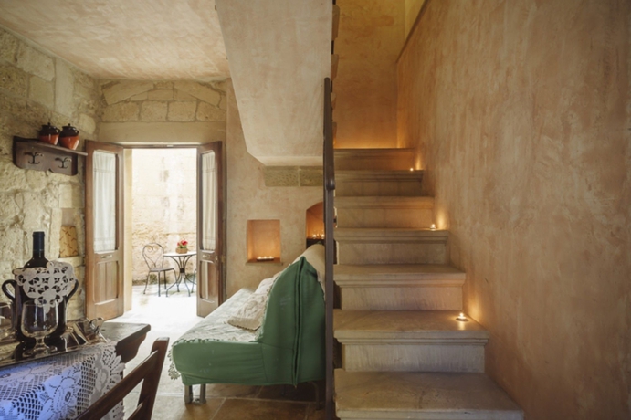 Imagen de los interiores del Aparthotel Borgoterra. Foto 16