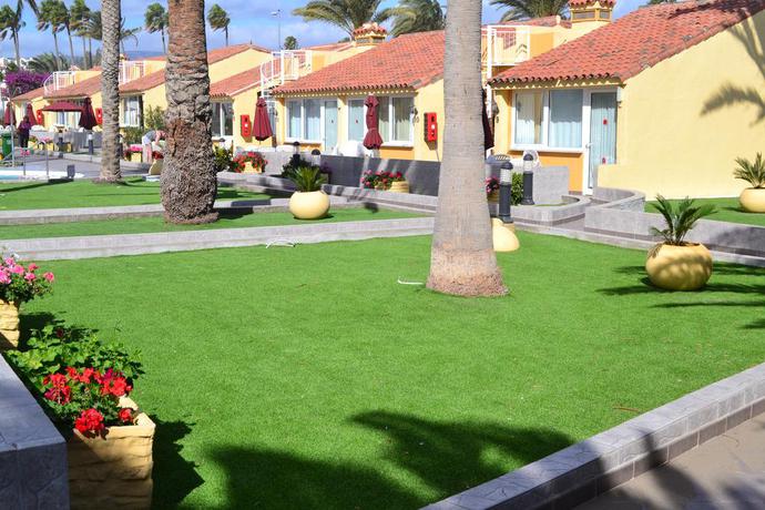 Imagen de los exteriores del Aparthotel Bungalows Club Primavera. Foto 5