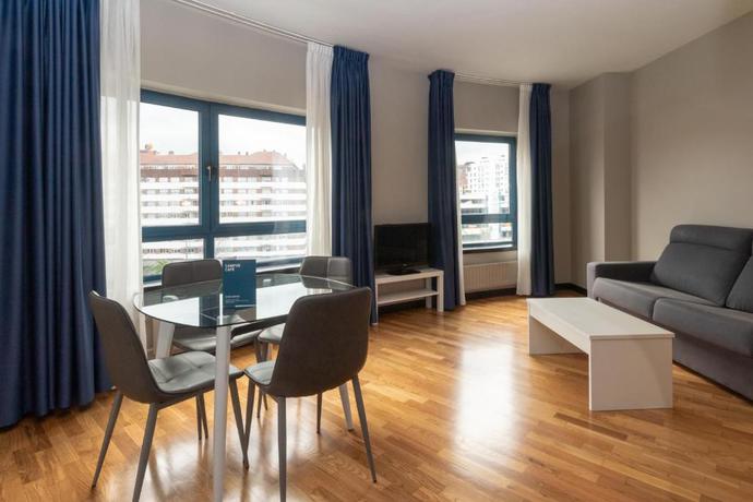 Imagen de la habitación del Aparthotel Campus, Oviedo. Foto 3