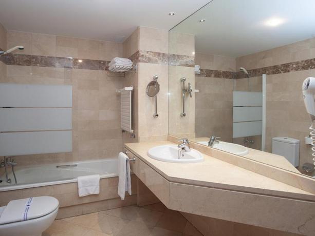 Imagen de la habitación del Aparthotel Campus, Oviedo. Foto 5