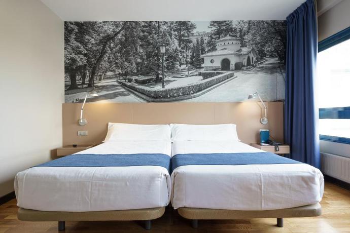 Imagen de la habitación del Aparthotel Campus, Oviedo. Foto 8