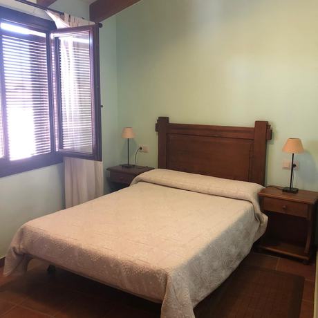 Imagen de la habitación del Aparthotel Casa Arnal. Foto 2