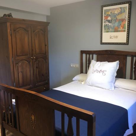 Imagen de la habitación del Aparthotel Casa Arnal. Foto 4