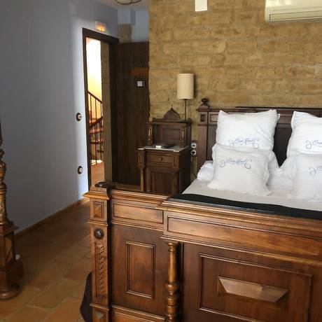 Imagen de la habitación del Aparthotel Casa Arnal. Foto 10