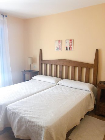 Imagen de la habitación del Aparthotel Casa Arnal. Foto 15