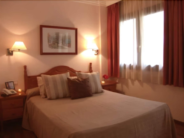 Imagen de la habitación del Aparthotel Casa Vella. Foto 5