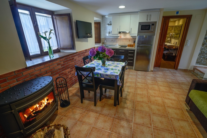 Imagen de la habitación del Aparthotel Casona De Llanorrozo. Foto 16