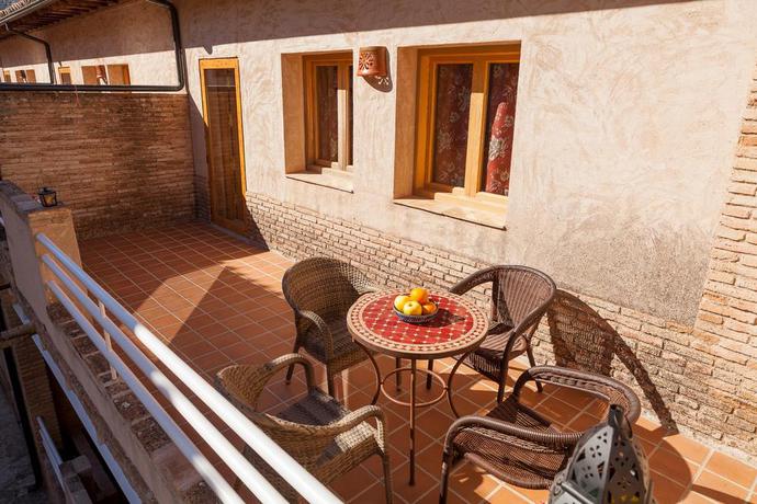 Imagen de los exteriores del Aparthotel Cazorla Valle. Foto 10