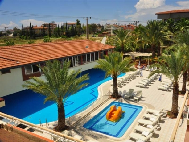 Imagen general del Aparthotel &Ccedil;ınar Family Suite Hotel - All Inclusive. Foto 5