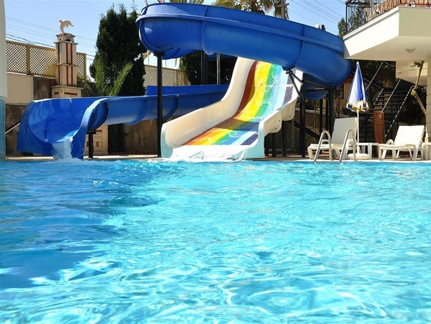 Imagen general del Aparthotel &Ccedil;ınar Family Suite Hotel - All Inclusive. Foto 6