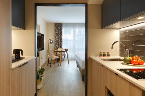 Imagen de la habitación del Aparthotel Citadines Eurometropole Strasbourg. Foto 7