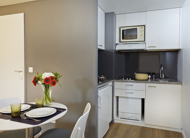 Imagen de la habitación del Aparthotel Citadines Presqu'&icirc;le Lyon. Foto 6