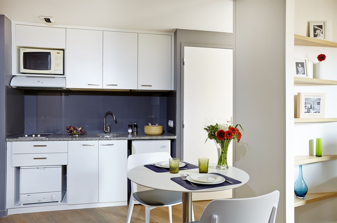 Imagen de la habitación del Aparthotel Citadines Presqu'&icirc;le Lyon. Foto 8