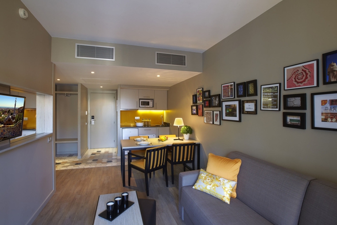 Imagen de los interiores del Aparthotel Citadines Ramblas Barcelona. Foto 14