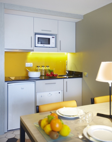 Imagen de la habitación del Aparthotel Citadines Ramblas Barcelona. Foto 5