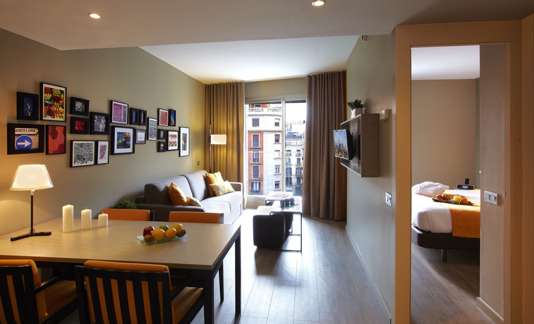Imagen de la habitación del Aparthotel Citadines Ramblas Barcelona. Foto 6