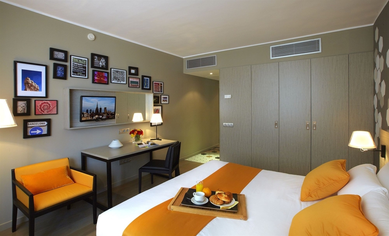 Imagen de la habitación del Aparthotel Citadines Ramblas Barcelona. Foto 9