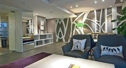 Imagen de los interiores del Aparthotel Citadines Shanghai Biyun. Foto 7