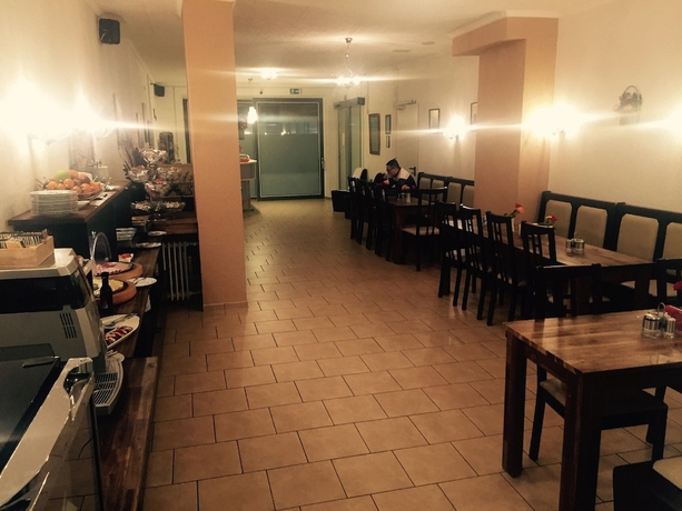 Imagen del bar/restaurante del Aparthotel City Apart Hotel. Foto 3