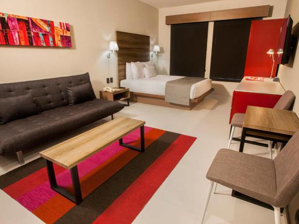 Imagen de la habitación del Aparthotel City Express Suites Cabo San Lucas. Foto 7