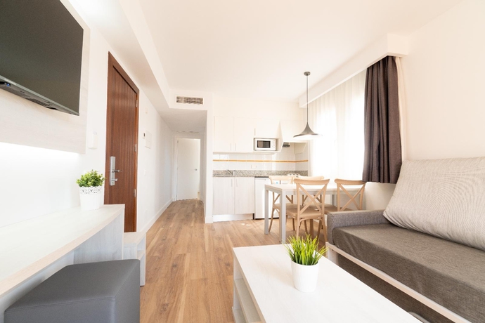 Imagen de la habitación del Aparthotel Ciudad Laurel. Foto 12