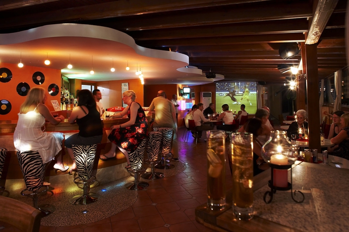 Imagen del bar/restaurante del Aparthotel Club Anastasia Hotel. Foto 1