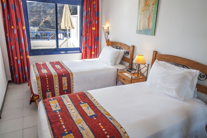 Imagen de la habitación del Aparthotel Club Cala Blanca. Foto 6