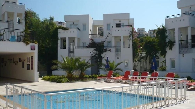 Imagen de la piscina del Aparthotel Club Pedalisa Apart. Foto 15