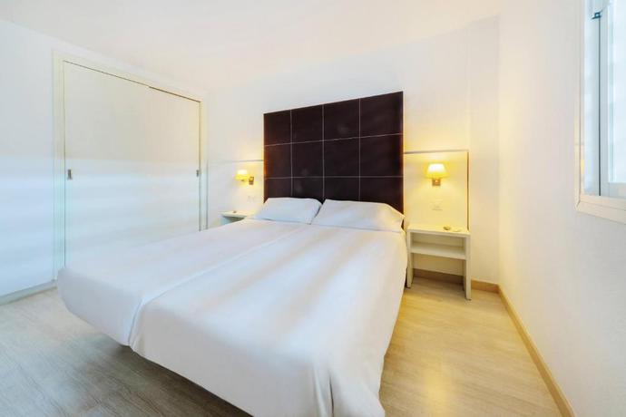 Imagen de la habitación del Aparthotel Club Simo. Foto 5