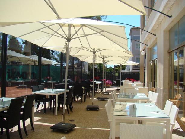 Imagen del bar/restaurante del Aparthotel Club Simo. Foto 2