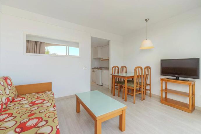 Imagen de los interiores del Aparthotel Club Simo. Foto 17
