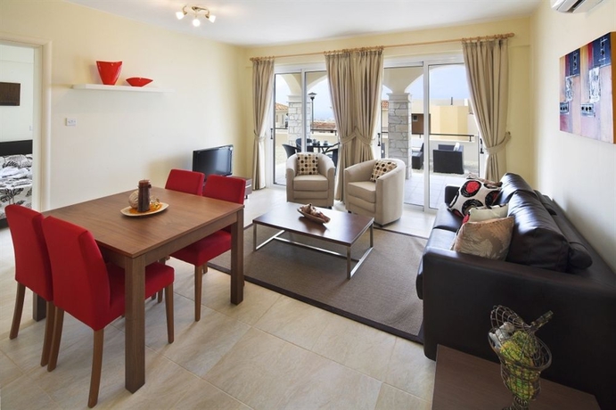 Imagen de los interiores del Aparthotel Club St George Resort. Foto 14