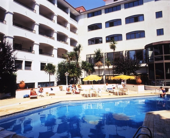 Imagen de la piscina del Aparthotel Clube Do Lago. Foto 11