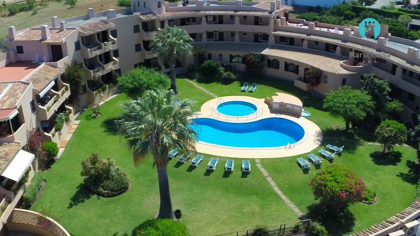 Imagen de la piscina del Aparthotel Clube Maria Luisa. Foto 20